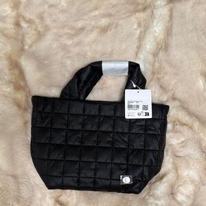 Lululemon quilted grid small tote